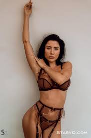 DorisQ - Free nude pics, galleries & more at Babepedia