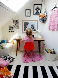 .first appeared in english as tulipa or tulipant, entering the language by way of french: Choisir La Meilleure Chaise De Bureau Enfant Avec Cette Galerie