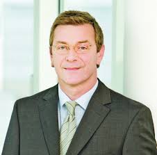 Dr. Herbert Lang neuer Sanacorp-Chef