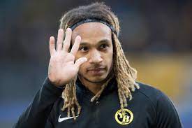 I got mbabu out of my 83 x 25 pack and he's absolutely insane. Yb Verliert Eine Weitere Saule Aber Das Vorsorgeprinzip Lebt Nzz