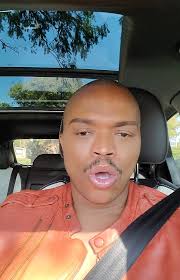 With a fortune said to be over half a million dollars, the lorch lives an expensive lifestyle with everything from expensive cars to all other good things of life. Somizi Amanda Du Pot And Other Celebs Condemn Brutality In Eswatini Lovablevibes Digital Nigeria Hip Hop And R B Songs Mixtapes Videos