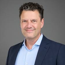 Multi Year Deals vs Annual Deals: Which Offers Better Discounts