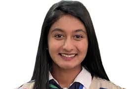 Julia Kyle's Instagram, Twitter & Facebook