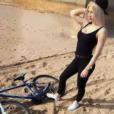 آنا خرامتسوفا تفوز بلقب ملكة جمال الحرس الوطني الروسي باباراتزي Fashion Style Sporty