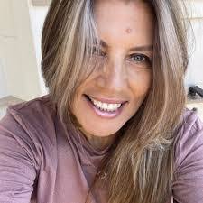 Jayne Guthrie's Instagram, Twitter & Facebook