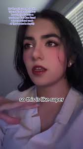 Cari Can Read Acotar Review