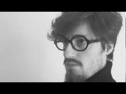 Jari Niesner reads "slim shadows"