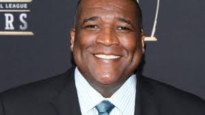 Curt Menefee, Fox's NFL host, is also a Northwestern grad student hoping to  change the world: 'This is what I need to do and what I should be doing'