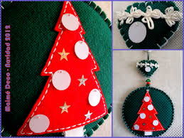 Colgante Navideno De 19 X 35 Cm Aprox Colores Rojo Verde Y Blanco Panolenci Carton Reciclado Guata Lentejuelas Mostacill Holiday Decor Holiday Clarita