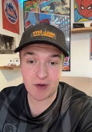 Ryan Hamlet's Instagram, Twitter & Facebook