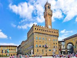 Palazzo vecchio ragt seit über sieben jahrhunderten im herzen der stadt dem himmel entgegen. Palazzo Vecchio Toskana Reisefuhrer Dumont Reise