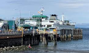 Kui reisite edmonds ferry dock ja vajate hotelli, on mitu edmonds ferry dock hotelli, kus saate peatuda. Edmonds Ferry Struck By Lightning Saturday Route Down To One Boat