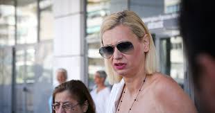 Καλεσμένη στην εκπομπή online με την όλγα τρέμη και το νίκο ευαγγελάτο ήταν το βράδυ η ραχήλ μακρή η οποία κατά τη διάρκεια της συζήτησης αναφέρθηκε σε χρήματα που χρωστά το κανάλι στο. H Raxhl Makrh Se Kanoniko Paralhrhma Brhke Poy Paraskeyasthke O Koronoios Politikh Eidhseis