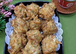 Mulai dari olahan sayuran seperti sop, capcay, atau sayur bening, sampai makanan seperti pecel dan krengsengan. Resep 38 Bala Bala Bakwan Sayur Ala Abang2 Gorengan Oleh Rahma Bunda Radit Rafa Cookpad
