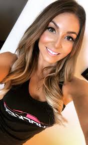 Lizzy Musi's Performance