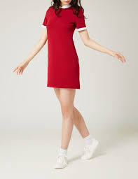 Un choix unique de robe col blanc disponible dans notre magasin. Robe Avec Col Blanc Rouge Fonce Robe Avec Col Col Blanc Robe