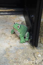 Le Cale Porte Grenouille Cale Porte Butoir De Porte Broderie Et Couture