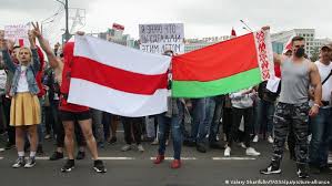 Die deutsche bundesregierung verlangte eine offizielle stellungnahme von belarus. Belarus And Latvia Expel Diplomats In Ice Hockey Flag Furor News Dw 24 05 2021