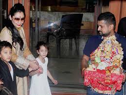 Sanjay Dutt S Wife Manyata Dutt And Her Children Participate In The Immersion Bollywood Celebrities Celebrities Bollywood