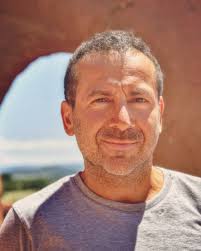 Edwin Amaya's Instagram, Twitter & Facebook