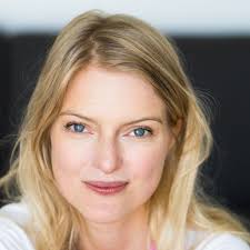 Thrilled to announce that I'm now represented by Beatrice Hall at VMA  Agency as a screenwriter ! 🌟 Grateful for this opportunity and excited for  what's to come. #NewBeginnings #vma #grateful grand