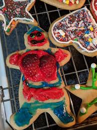 Here's how our talented home cooks have used pretzels, sprinkles, sugar pearls, and frosting to churn out these 13 creative confections. When Kids Help Decorate The Christmas Cookies Funny