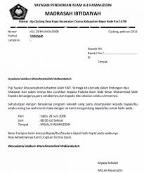 Adapun contoh surat undangan setengah resmi adalah surat undangan undangan rapat rt surat undangan kerja bakti surat izin pelaksanaan kegiatan dan surat izin peminjaman tempat. 7 Contoh Surat Undangan Rapat Resmi Rt Perusahaan Organisasi Terbaru Lengkap Contoh Contoh Surat