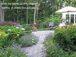 Simple And Complex Use Of The Diagonal Garden Designers Roundtable Design On The Diagonal Landscape Design Landscaping Images Cottage Garden Design