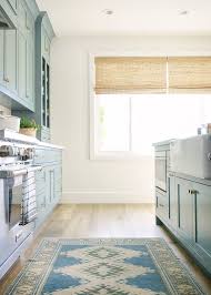 Inside A Coastal California Home With Mediterranean Inspired Style Mediterranean Home Decor Mediterranean Homes Mediterranean Decor
