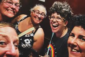 With summer finally winding down, I'm gearing up for a home studio  re-opening. I can't wait to welcome you in and create together. In case  it's been a minute since we were