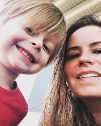 Elise Buchanan's Instagram, Twitter & Facebook