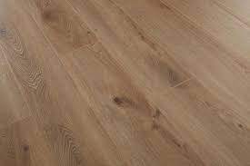 Premium/clear grade flooring contains natural characteristics such as small knots and minor color variations. Series Woods Professional 10mm Laminate Flooring Light Oak