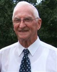 Obituary of Douglas MacLeod