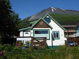 Alaska's point of view vacation rental, one of the best seward alaska long term rentals, are located in the center of seward, making it close to everything. Seward Birdhouse Cute And Cozy With Mountain And Bay Views Updated 2021 Tripadvisor Seward Vacation Rental