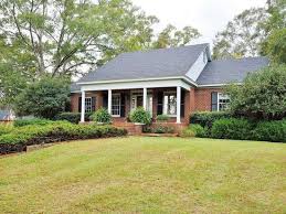 601 Burke Ave Mccomb Ms 39648 Zillow Zillow Real Estate House Styles