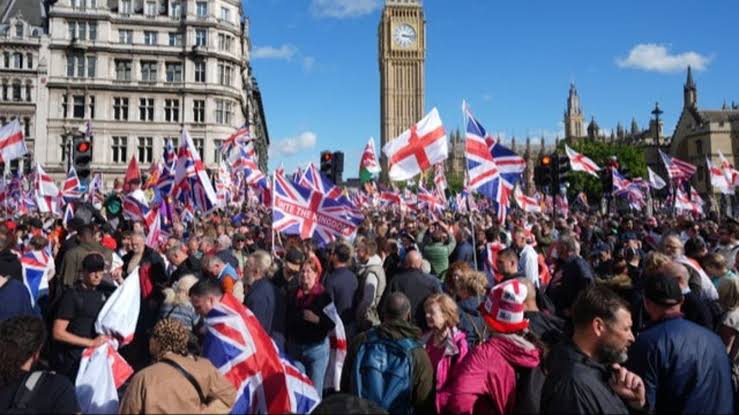 Unprecedented' police operation in capital as tens of thousands to protest  | ITV News