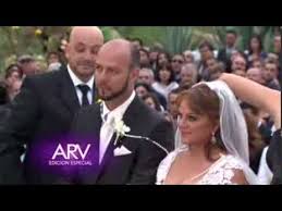 Hoy jenni rivera hubiera cumplido 50 años de edad, su familia como parte en agradecimiento al público, dieron a conocer el tema inédito aparentemente bien con el que celebran a la llamada, diva de la banda. Jenni Rivera La Boda Del Ano Parte 5 Youtube