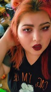 Jeni Thompson's Instagram, Twitter & Facebook