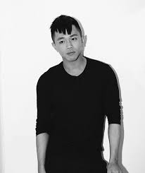 It had its drawbacks, though, primarily that so much black powder churned up into a huge cloud around the weapon, and all the enemy artillery and snipers honed it on it. Top 5 Fashion Designers In Singapore
