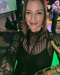 Julia Penn's Instagram, Twitter & Facebook