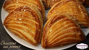Recette Des Chaussons Aux Pommes Youtube Chaussons Aux Pommes Recette Chausson Aux Pommes Recettes De Cuisine
