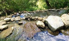 Get the famous michelin maps, the result of more than a century of mapping experience. Eaux Chaudes Naturelles 11 Sources Pour Se Baigner Toute L Annee