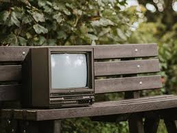 Ormai da molto tempo si parla di un bonus tv da 100 euro, ma per poterne usufruire bisogna ancora aspettare. Bonus Tv How To Get The Incentive To Adapt The Tv To The New Frequencies Corriere It Conradatkinson News