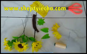 Untuk membuat bunga lily dari kain flanel cukup mudah. Shepty Iecha Blog