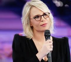 Per vedere questo contenuto devi effettuare l'accesso. Amici Edizione 20 Mediaset Play