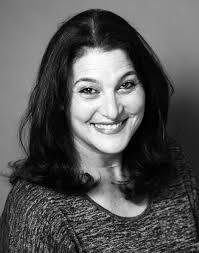 Naomi Ackerman's Instagram, Twitter & Facebook