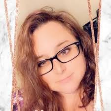 Melinda Farthing's Instagram, Twitter & Facebook