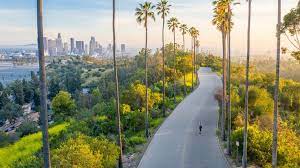 19 Must See Attractions In Los Angeles California Los Angeles Attractions Cool Places To Visit Best Places To Vacation