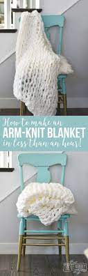 Arm knitting tutorial for beginners. How To Make An Arm Knit Blanket In Less Than An Hour The Diy Mommy