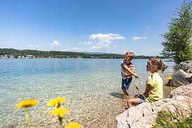 Die gesamtfläche der seen in kärnten ist im vergleich zu anderen gebieten nicht besonders groß. Angebote Fur Den Urlaub In Der Sudlichsten Urlaubsregion Osterreichs An Den Warmsten Badeseen Europas
